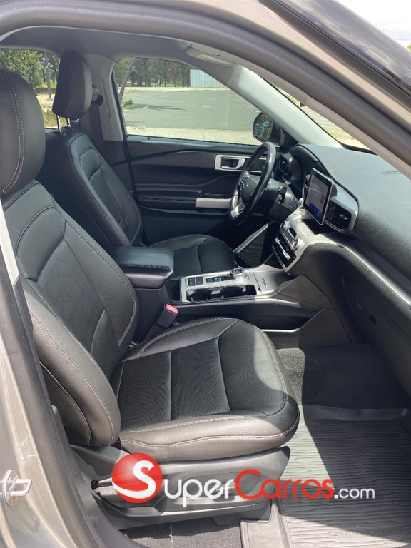 2022 Ford Explorer XLT — foto 9 / 12