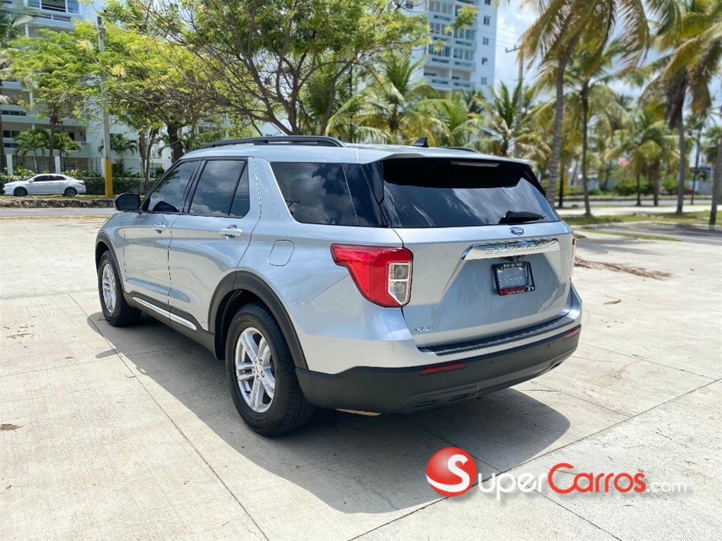 2022 Ford Explorer XLT — foto 12 / 12