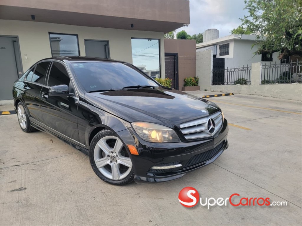 2011 Mercedes-Benz Clase C 300