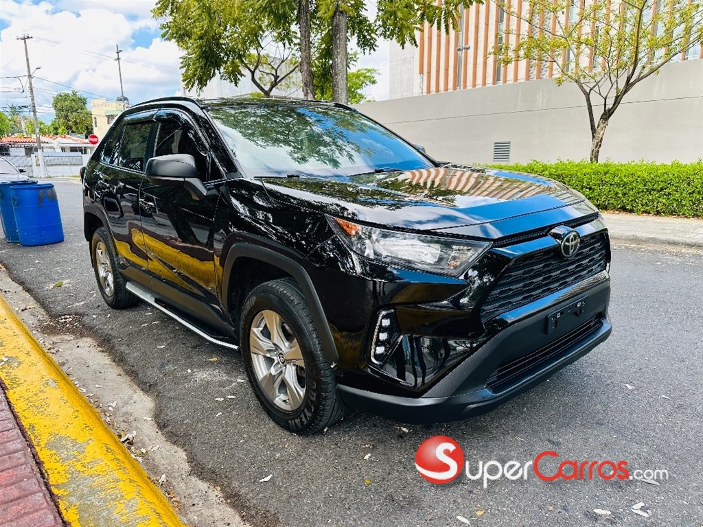 2021 Toyota RAV4 LE PLUS — foto 2 / 12