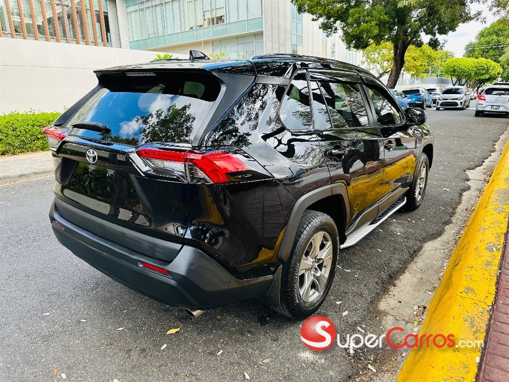 2021 Toyota RAV4 LE PLUS — foto 3 / 12