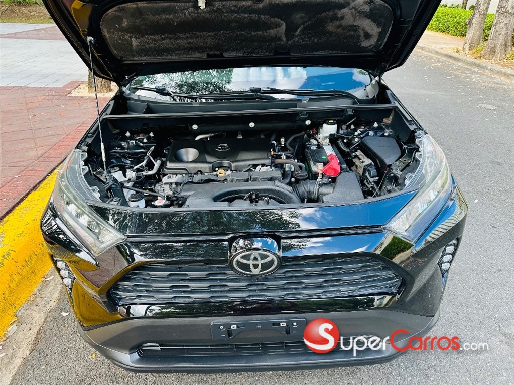 2021 Toyota RAV4 LE PLUS — foto 11 / 12