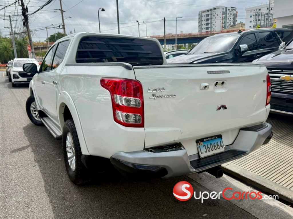 2016 Mitsubishi Motors L 200 Sportero — foto 4 / 9