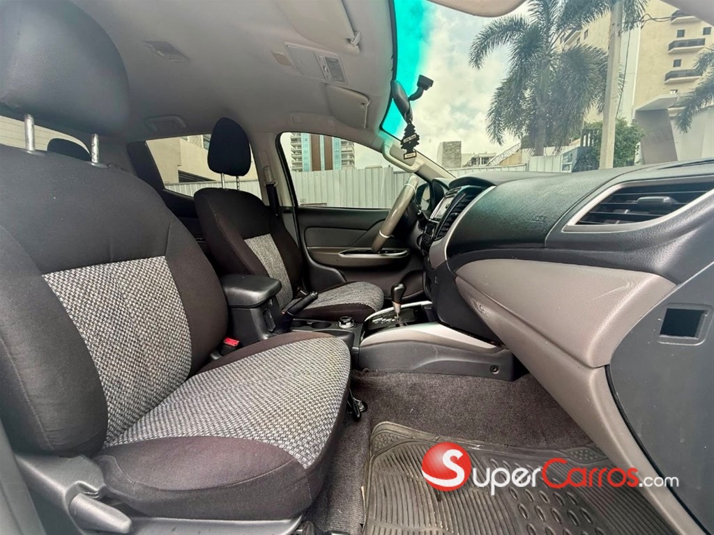 2016 Mitsubishi Motors L 200 Sportero — foto 7 / 9