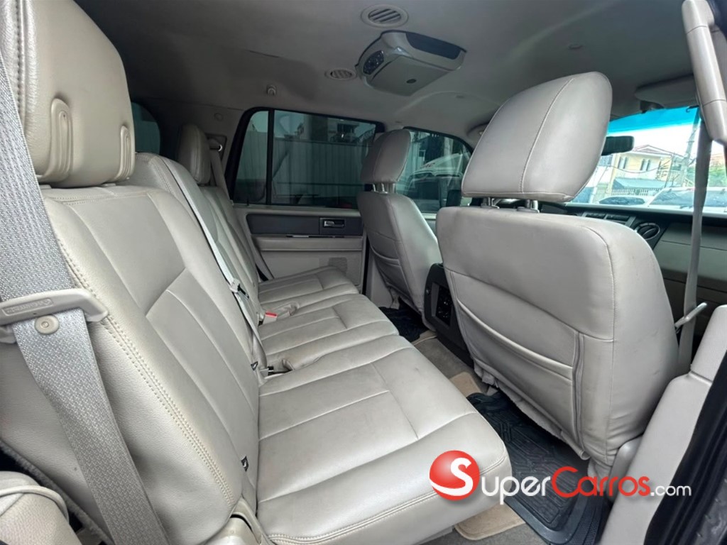 2011 Ford Expedition — foto 9 / 12