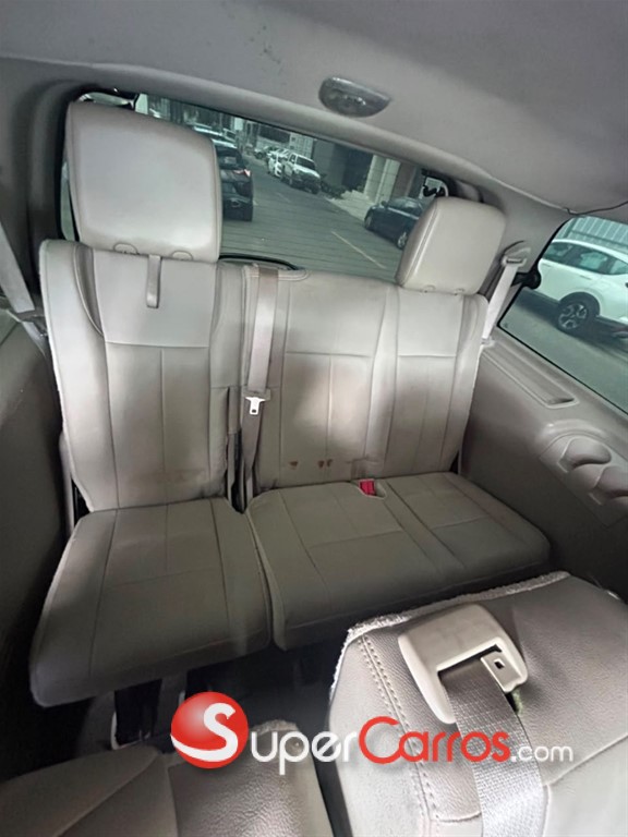 2011 Ford Expedition — foto 11 / 12