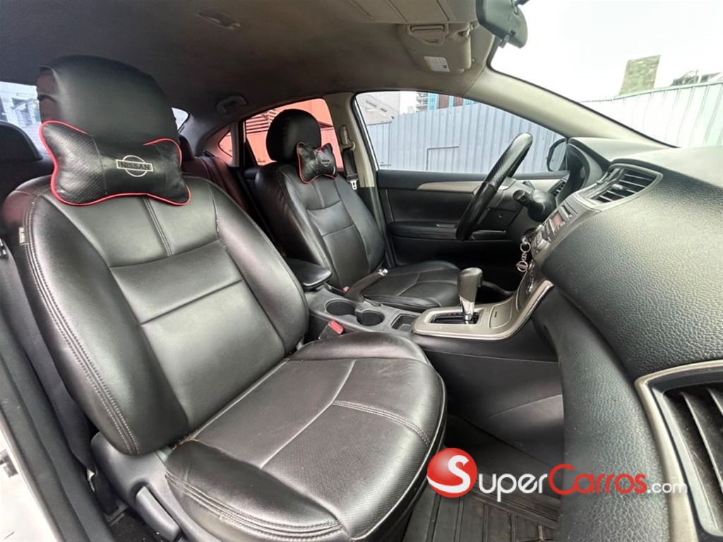 2014 Nissan Sentra SV — foto 8 / 11