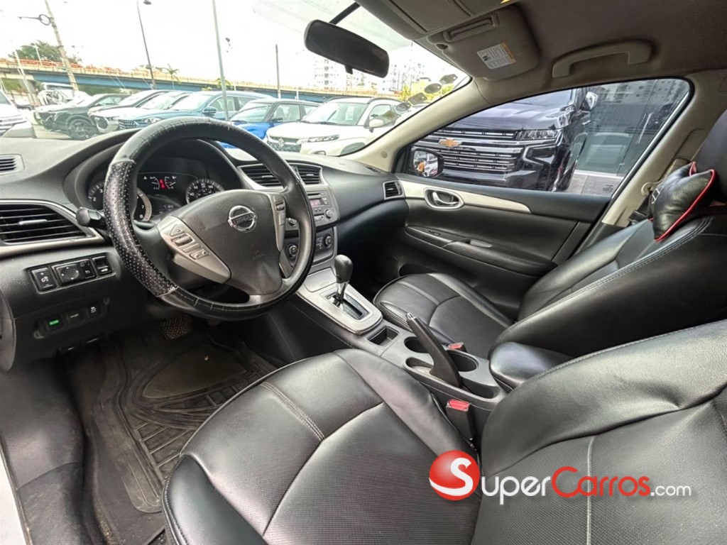 2014 Nissan Sentra SV — foto 10 / 11