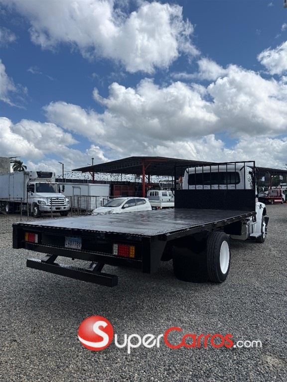 2004 Freightliner M2 — foto 6 / 7