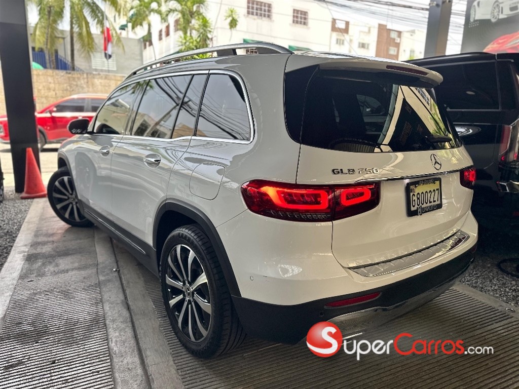 2021 Mercedes-Benz Clase GLB 250 — foto 7 / 9