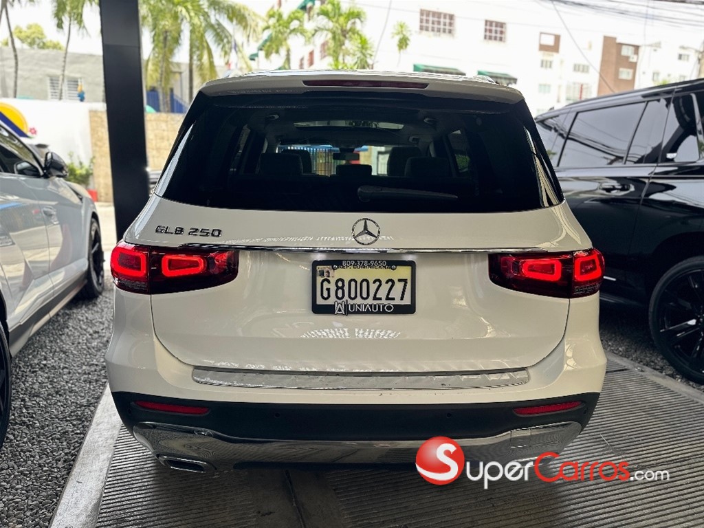 2021 Mercedes-Benz Clase GLB 250 — foto 8 / 9