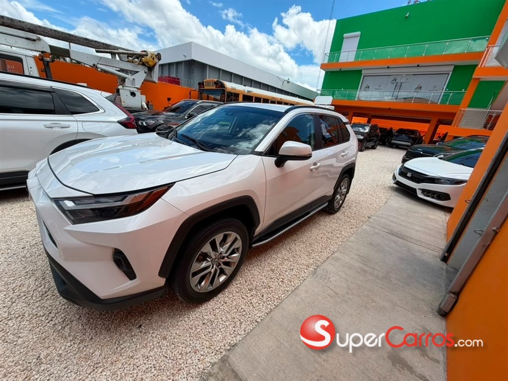 2024 Toyota RAV4 XLE Premium