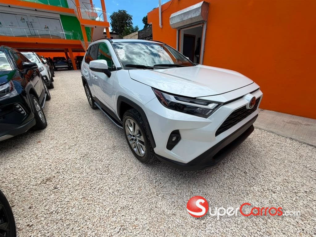 2024 Toyota RAV4 XLE Premium — foto 5 / 12