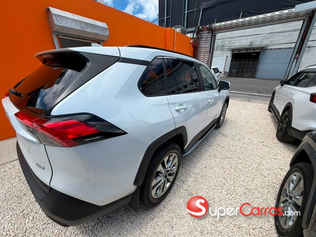 2024 Toyota RAV4 XLE Premium — foto 6 / 12