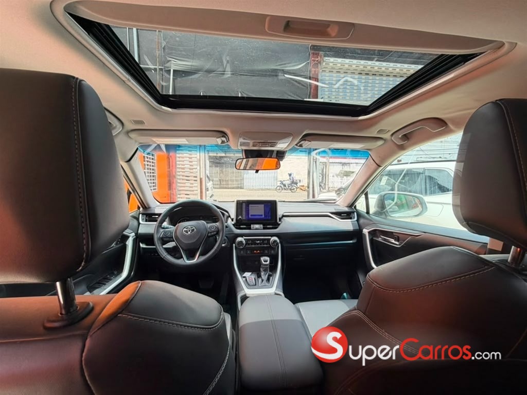 2024 Toyota RAV4 XLE Premium — foto 7 / 12