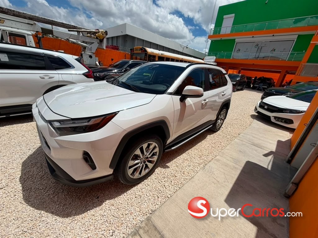 2024 Toyota RAV4 XLE Premium — foto 11 / 12
