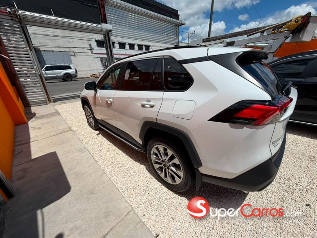 2024 Toyota RAV4 XLE Premium — foto 12 / 12