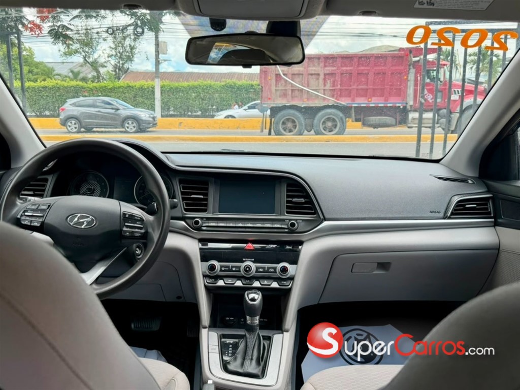2020 Hyundai Elantra SE — foto 9 / 10
