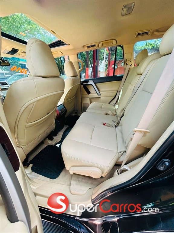 2016 Toyota Land Cruiser Prado VXL — foto 10 / 12