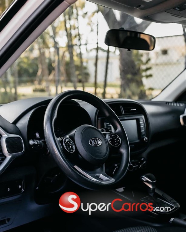 2020 Kia Soul — foto 2 / 11
