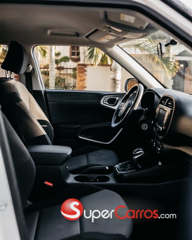 2020 Kia Soul — foto 7 / 11
