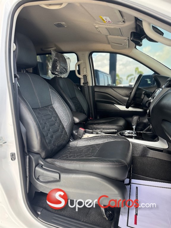 2025 Nissan Frontier LE — foto 4 / 10