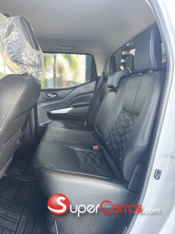 2025 Nissan Frontier LE — foto 7 / 10