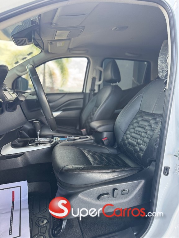 2025 Nissan Frontier LE — foto 8 / 10