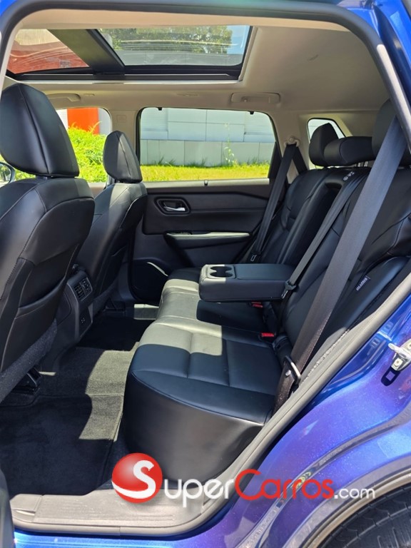 2022 Nissan Rogue SV — foto 3 / 10