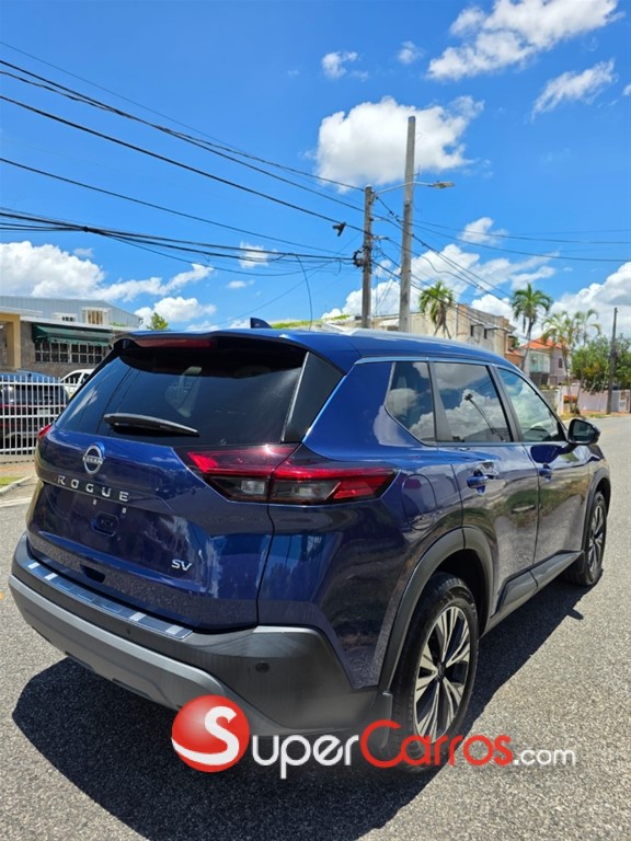 2022 Nissan Rogue SV — foto 6 / 10