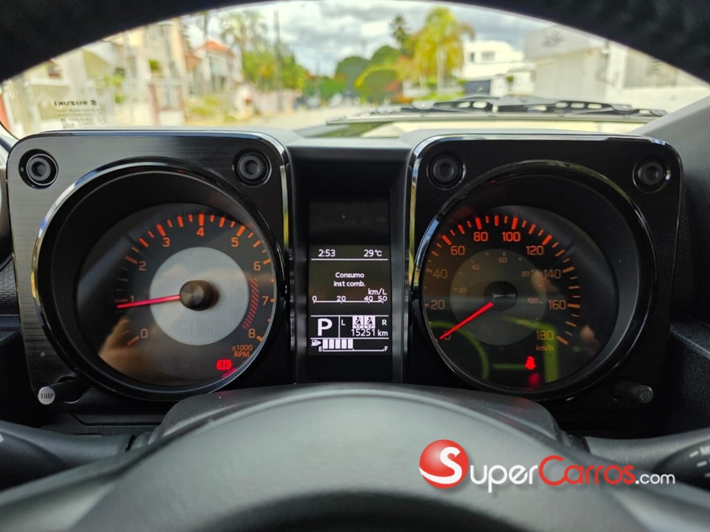 2025 Suzuki Jimny GLX — foto 5 / 12