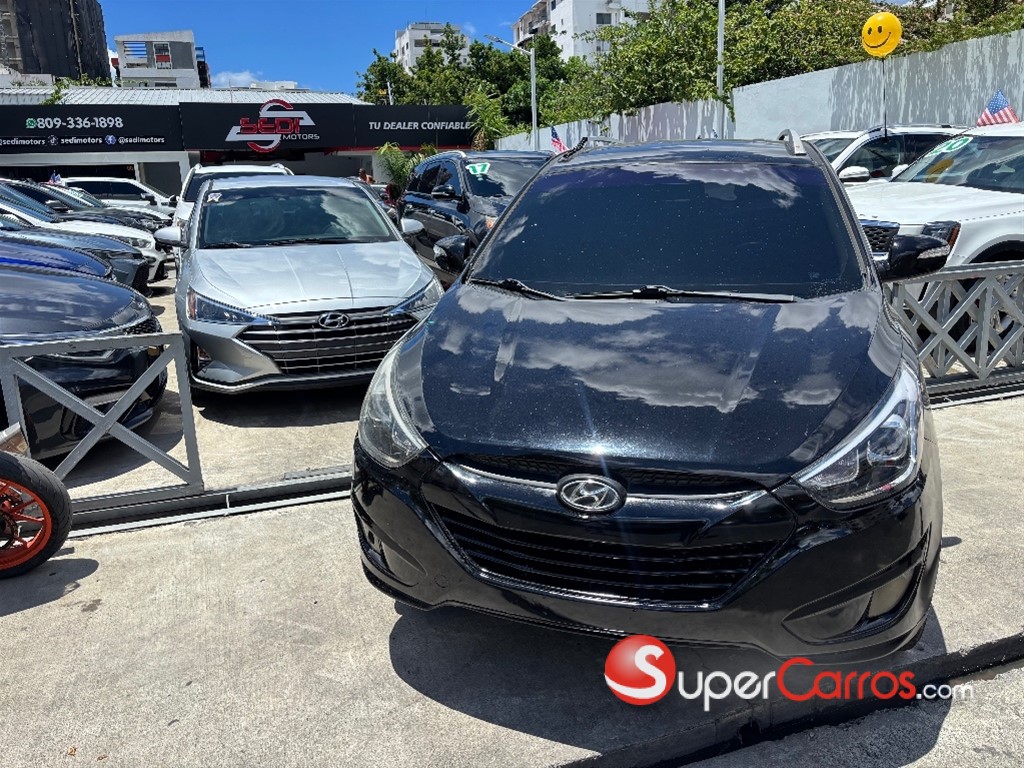 2011 Hyundai Tucson SE — foto 2 / 8