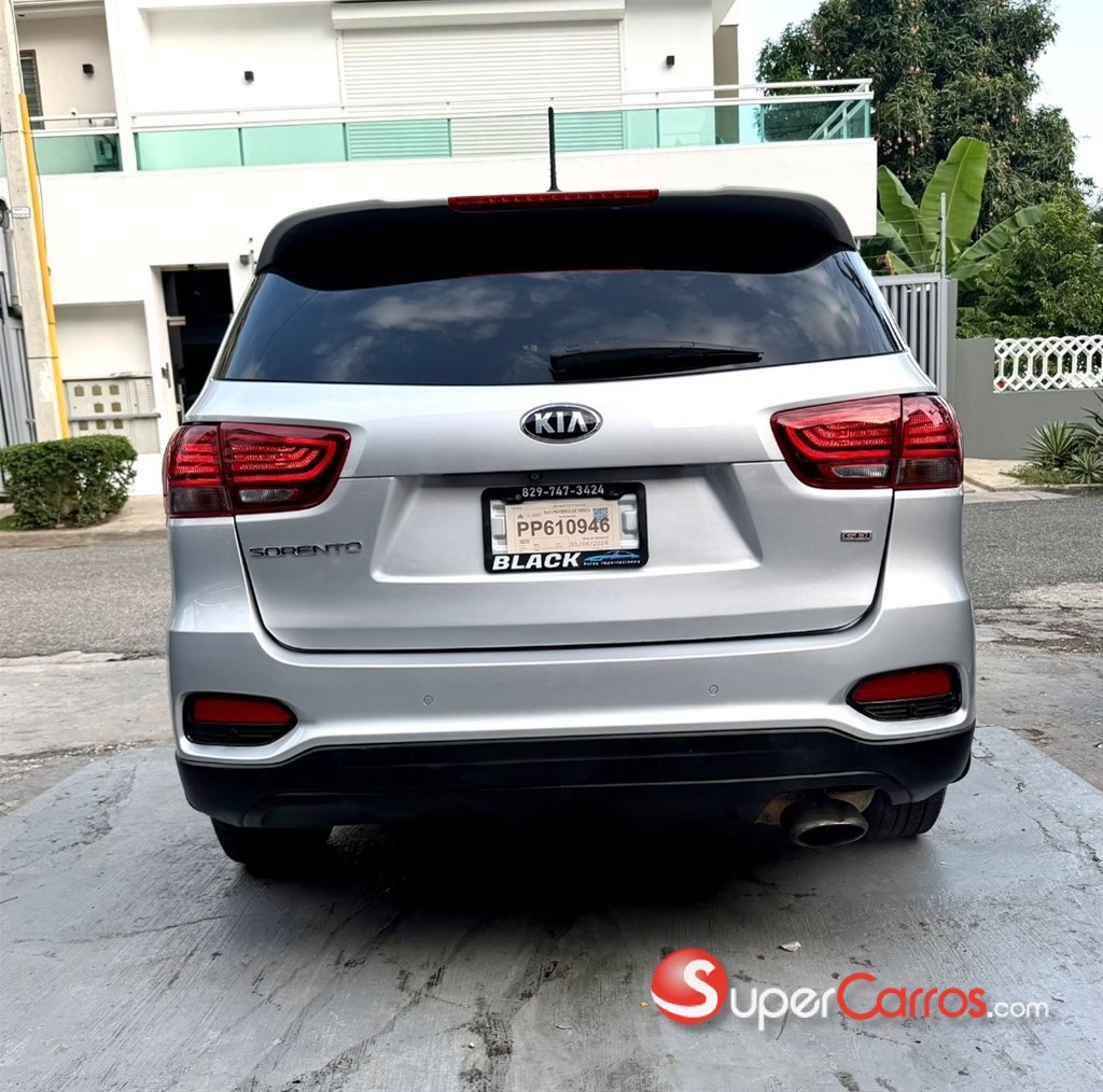 2020 Kia Sorento LX — foto 3 / 12