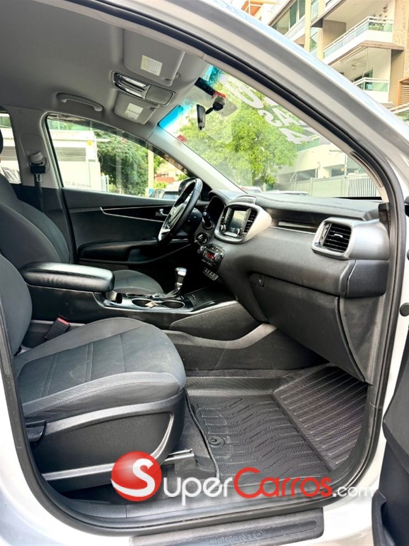 2020 Kia Sorento LX — foto 10 / 12