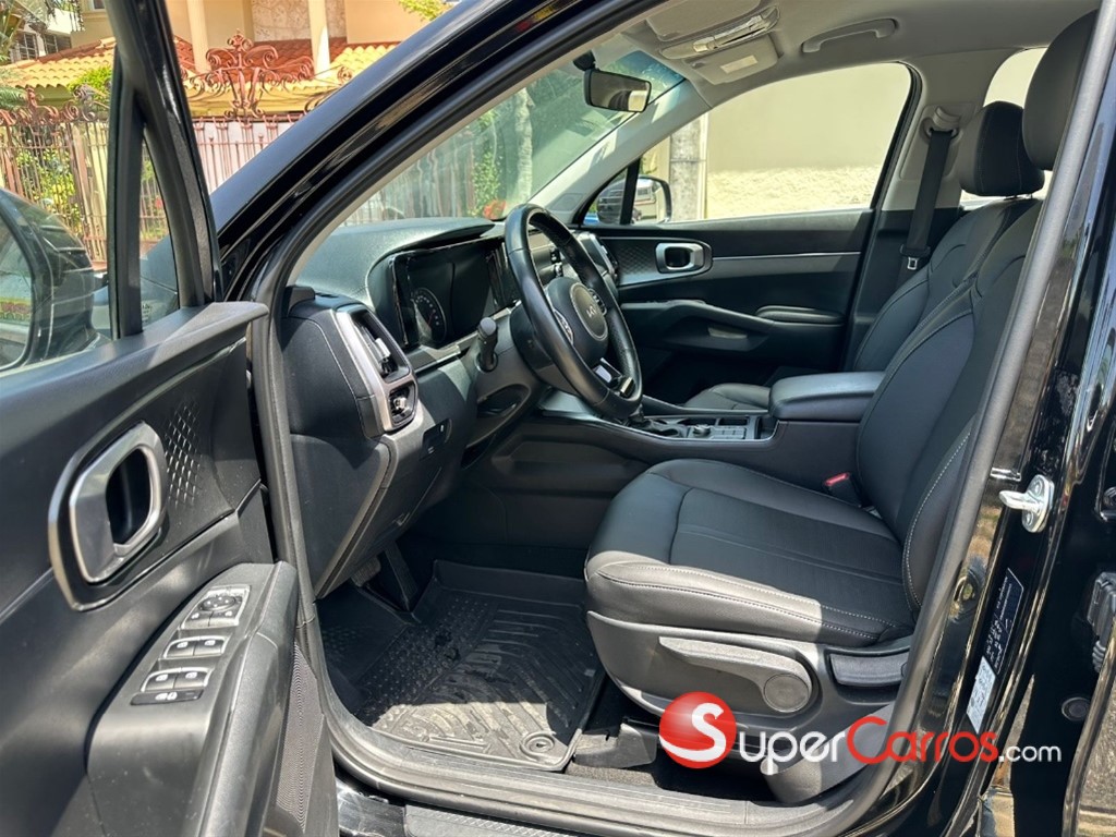 2023 Kia Sorento LX — foto 9 / 12