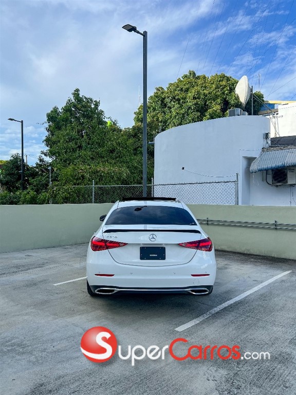 2024 Mercedes-Benz Clase C 300 — foto 4 / 10