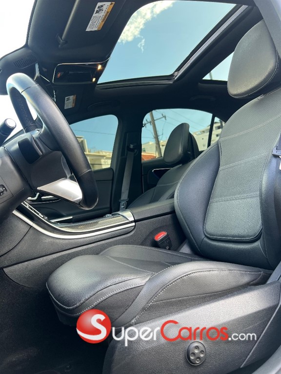 2024 Mercedes-Benz Clase C 300 — foto 7 / 10
