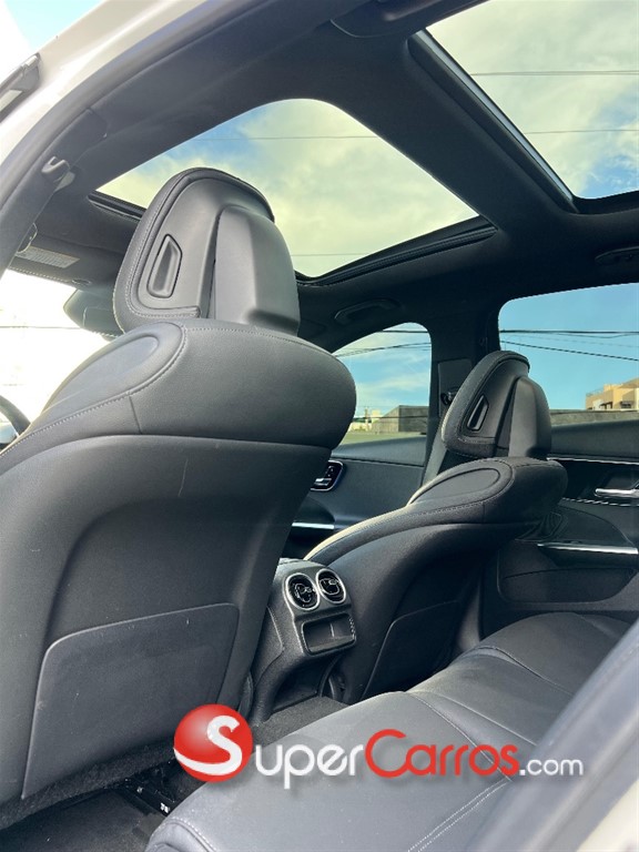 2024 Mercedes-Benz Clase C 300 — foto 9 / 10