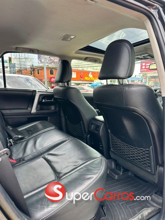 2016 Toyota 4 Runner Limited — foto 7 / 8