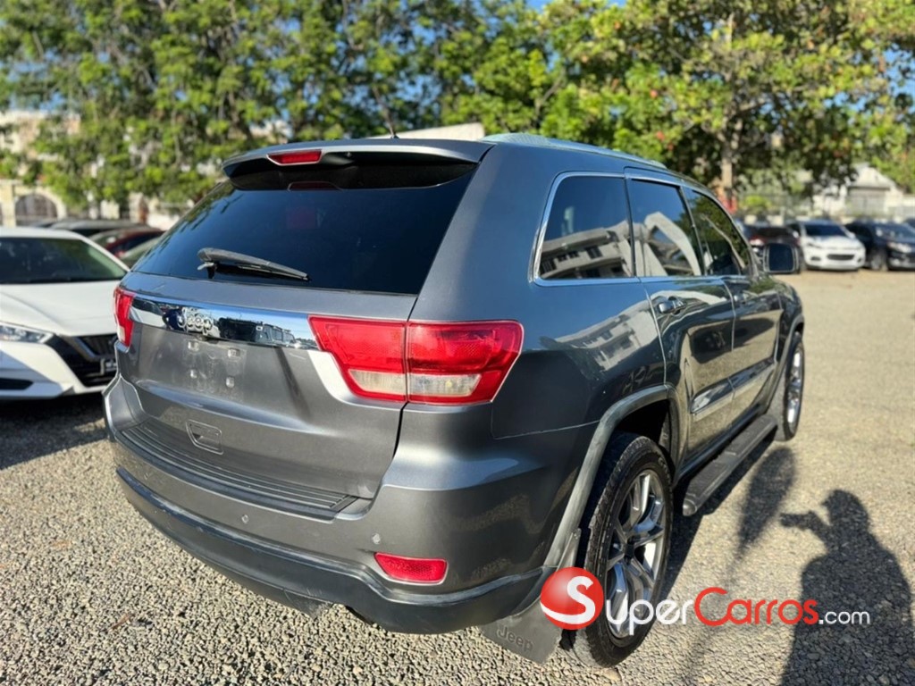 2011 Jeep Grand Cherokee Laredo — foto 4 / 11