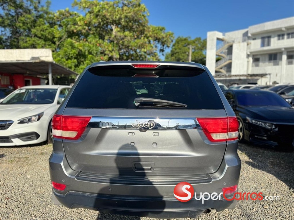2011 Jeep Grand Cherokee Laredo — foto 5 / 11