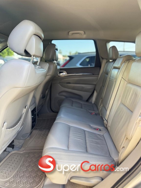 2011 Jeep Grand Cherokee Laredo — foto 10 / 11