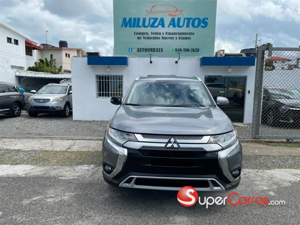 2020 Mitsubishi Motors Outlander SEL
