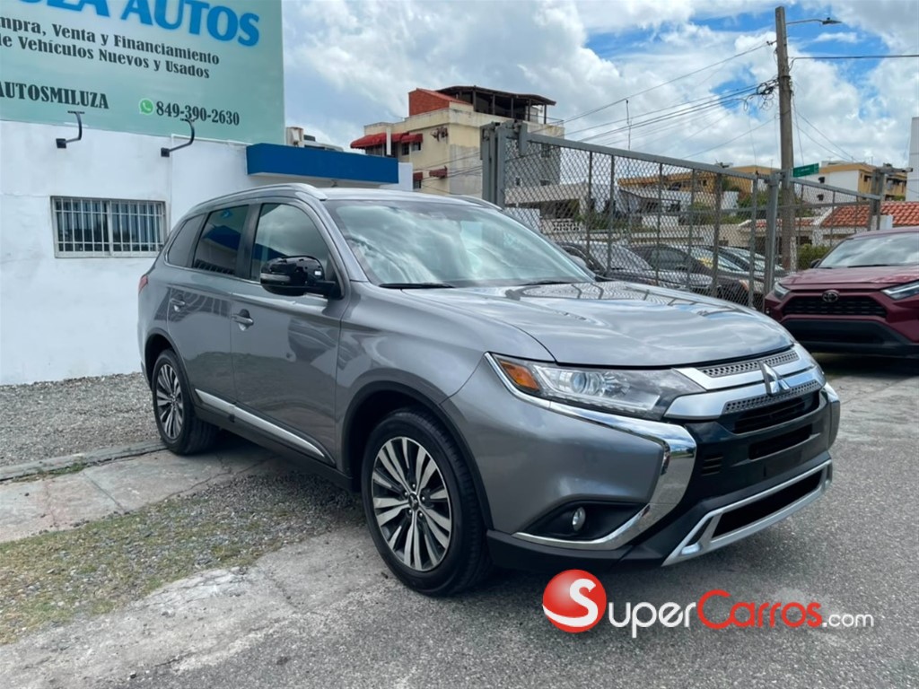 2020 Mitsubishi Motors Outlander SEL — foto 3 / 9