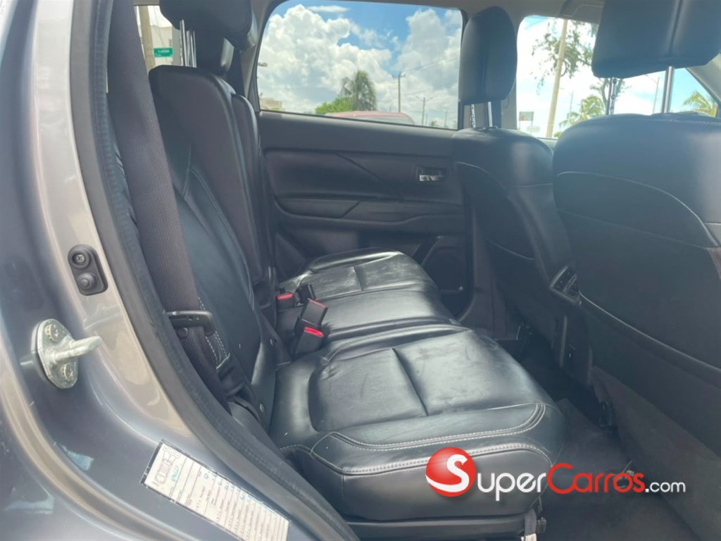 2020 Mitsubishi Motors Outlander SEL — foto 5 / 9