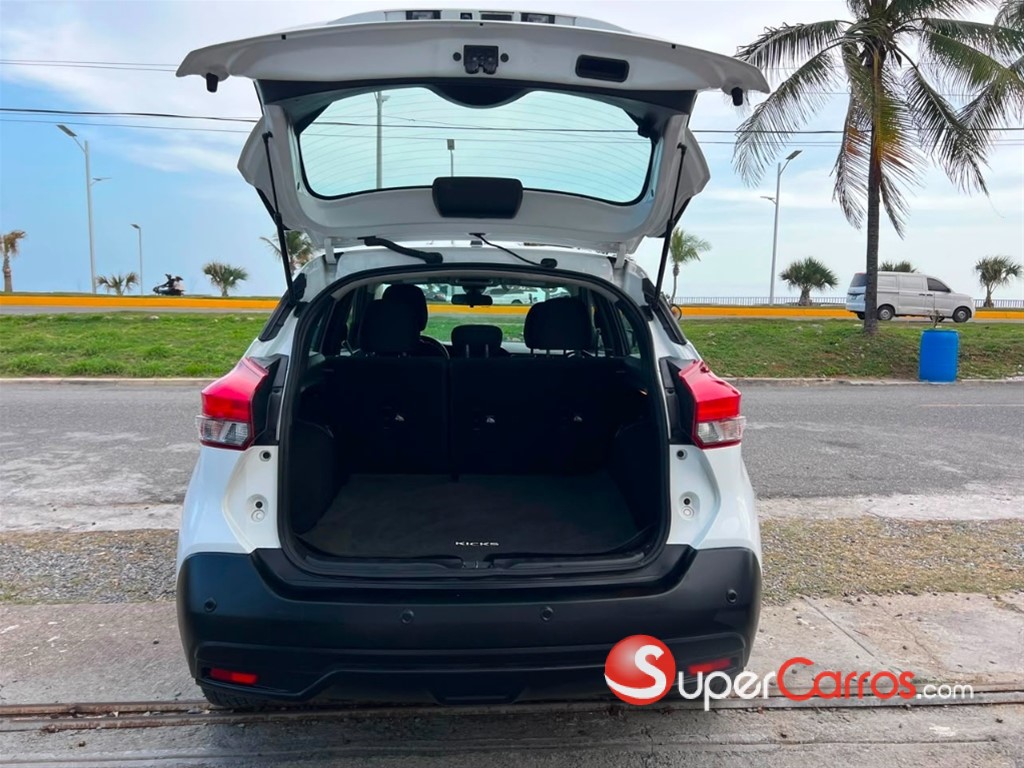 2020 Nissan Kicks SV — foto 9 / 11