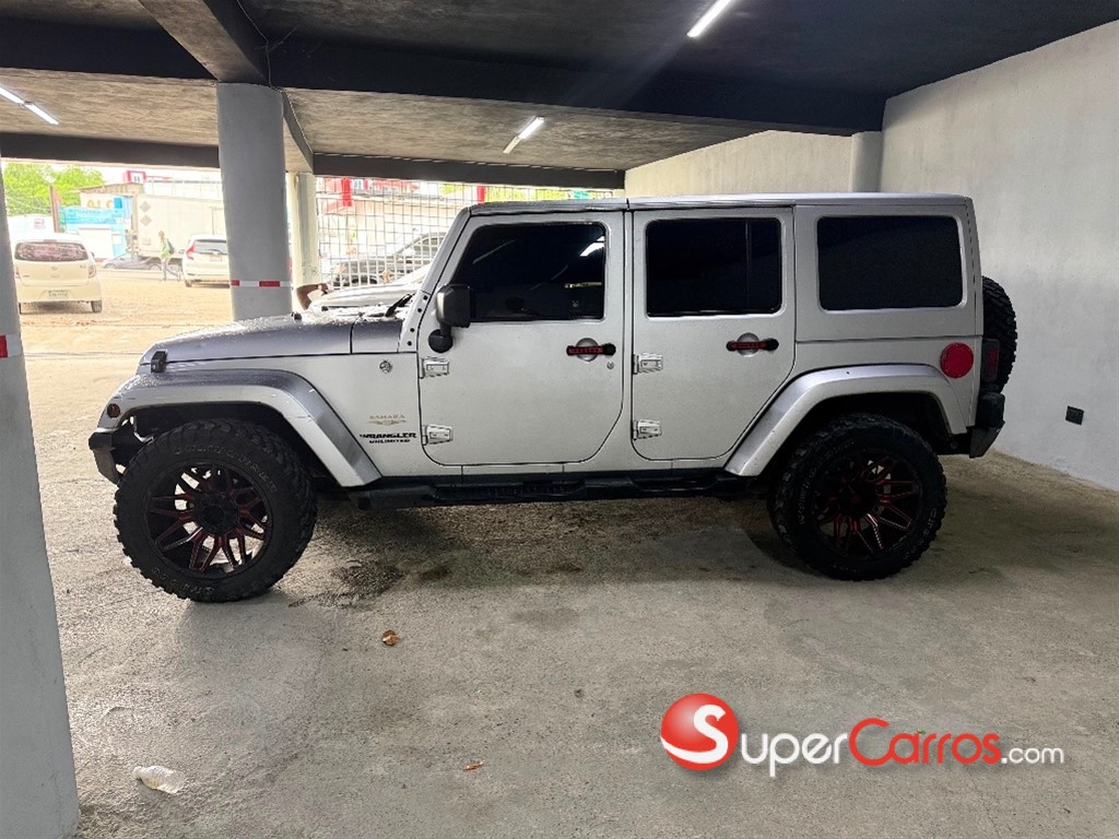 2011 Jeep Wrangler Unlimited Sahara — foto 3 / 10