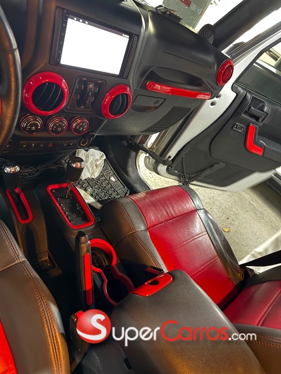 2011 Jeep Wrangler Unlimited Sahara — foto 4 / 10