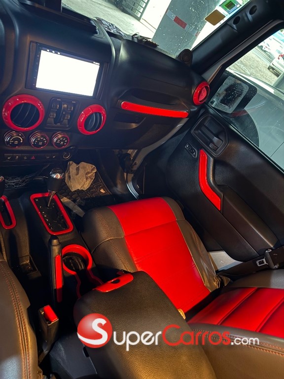2011 Jeep Wrangler Unlimited Sahara — foto 5 / 10