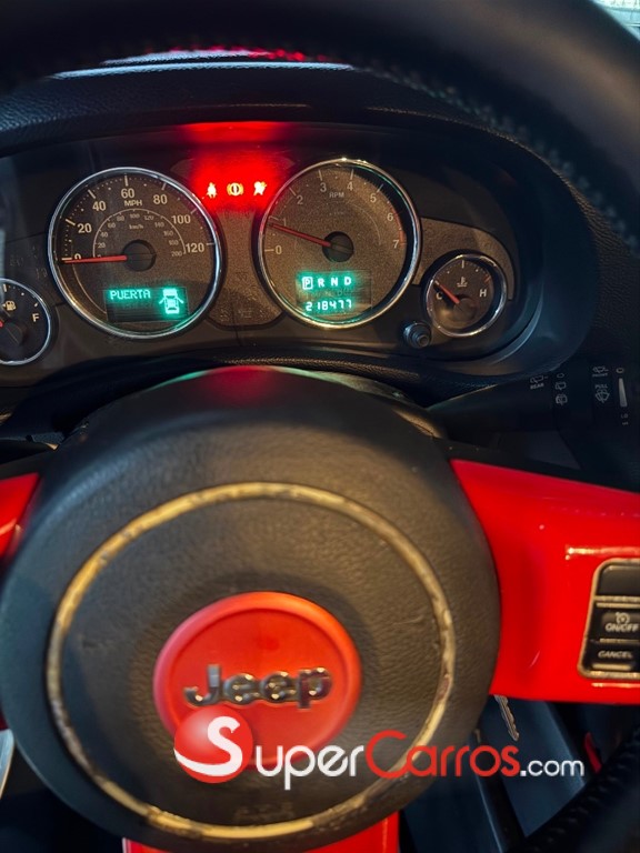 2011 Jeep Wrangler Unlimited Sahara — foto 6 / 10